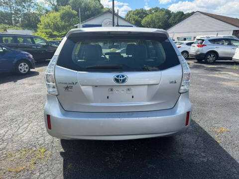 2013 Toyota Prius v