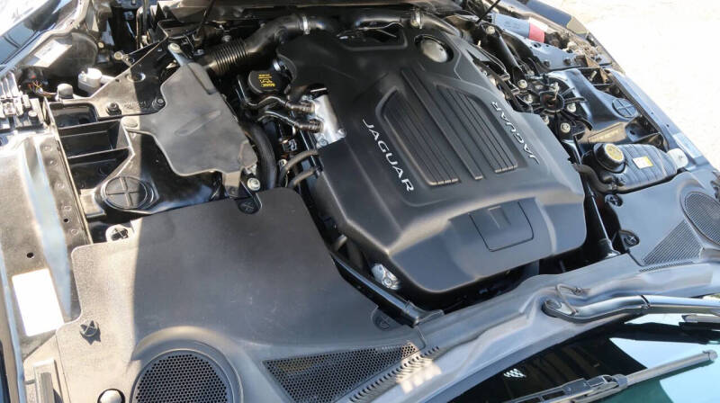 2016 Jaguar F-TYPE R