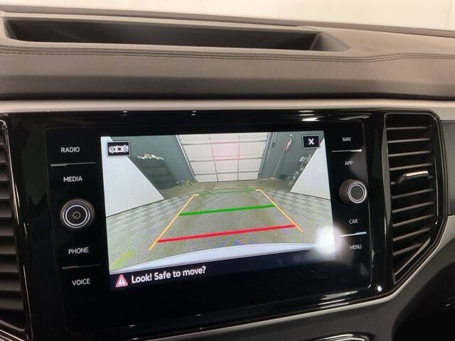 2022 Volkswagen Atlas Cross Sport V6 SEL Premium R-Line 4Motion