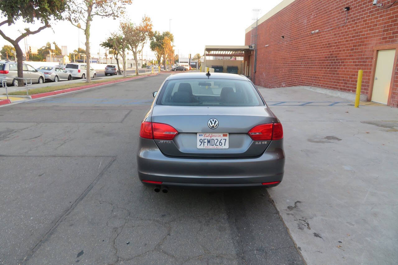 2012 Volkswagen Jetta for sale at The Car Vendor LLC in Bellflower, CA