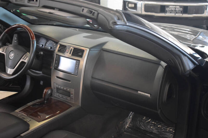 2005 Cadillac XLR