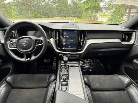 2019 Volvo XC60 T5 R-Design
