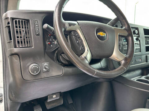 2017 Chevrolet Express 2500