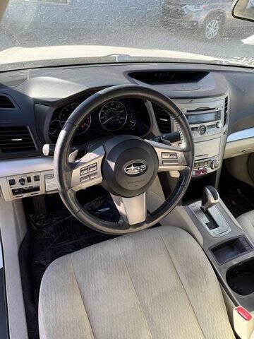 2011 Subaru Legacy 2.5i Premium