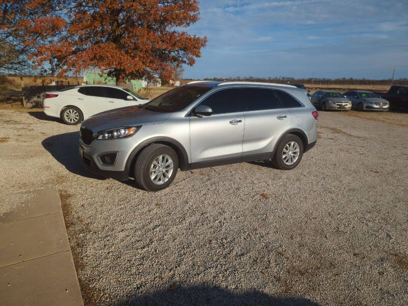 2018 Kia Sorento for sale at Halstead Motors LLC in Halstead KS