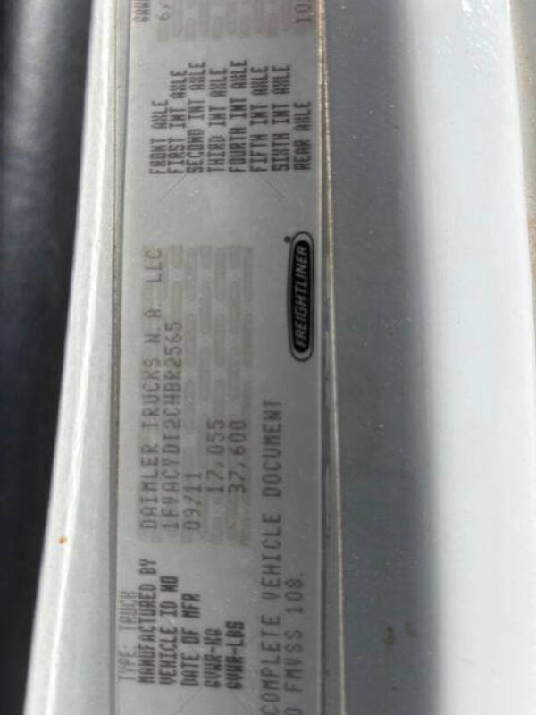 2012 Freightliner M2 106