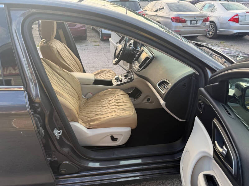 2015 Chrysler 200 C
