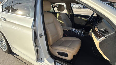 2016 BMW 5 Series 528i