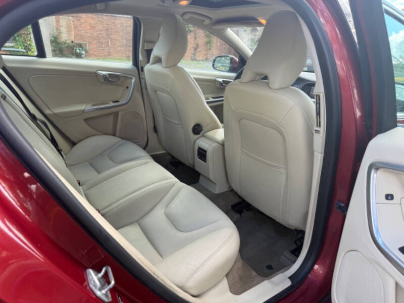 2015 Volvo S60 T5 Platinum