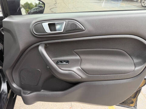 2015 Ford Fiesta SE
