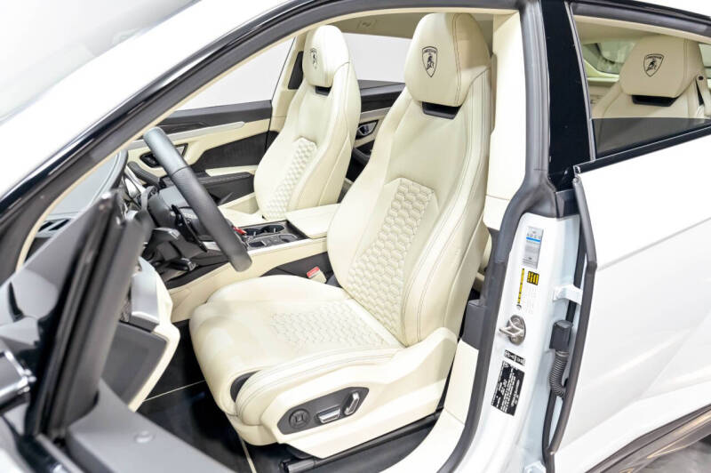 2020 Lamborghini Urus