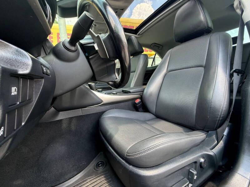 2017 Lexus IS 300