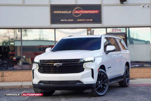 2023 Chevrolet Suburban RST