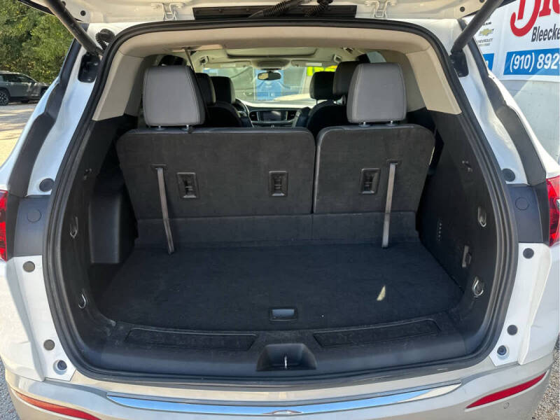 2020 Buick Enclave Essence