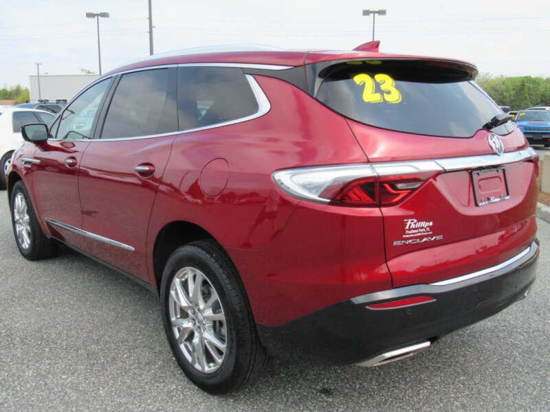 2023 Buick Enclave Essence