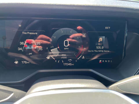 2025 GMC Acadia Elevation