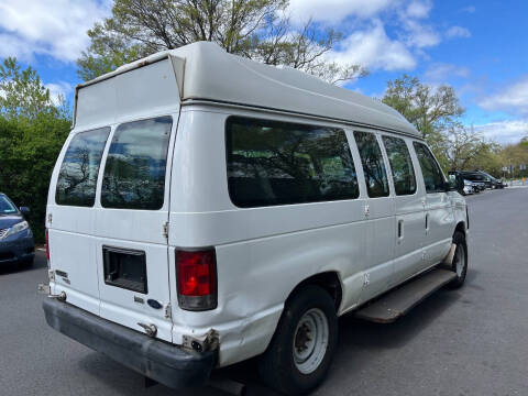 2011 Ford E-Series E-150