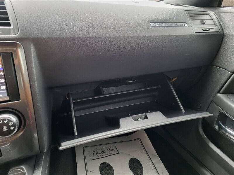 2012 Dodge Challenger SXT