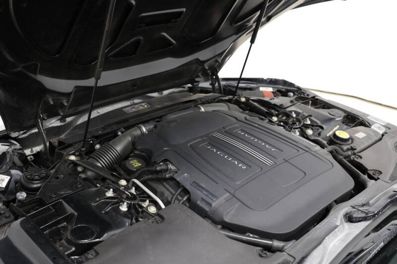 2014 Jaguar F-TYPE V8 S