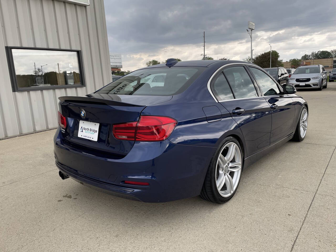 2017 Bmw 330i 330i xDrive photo 4