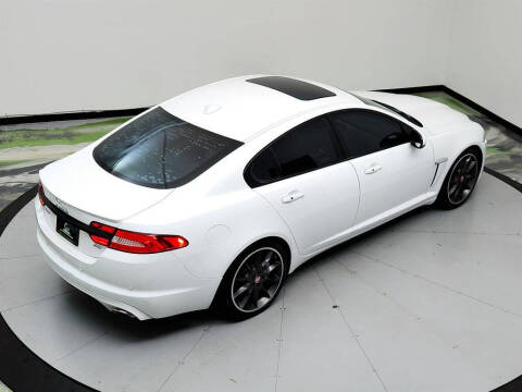 2015 Jaguar XF 3.0 Sport