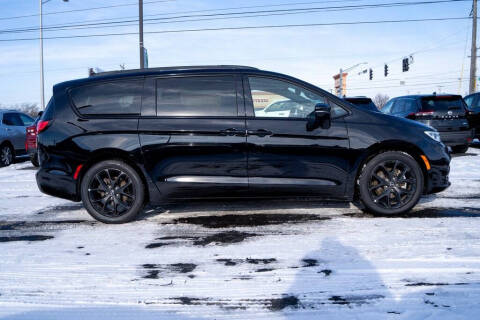 2025 Chrysler Pacifica Limited