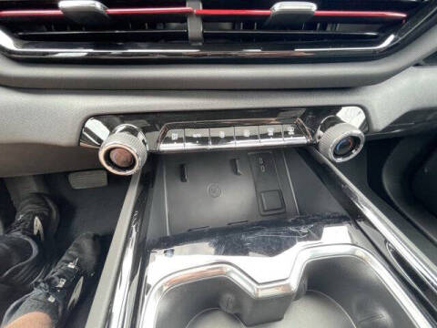 2025 Chevrolet Silverado EV RST