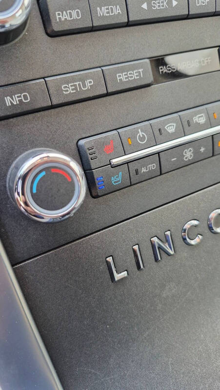2012 Lincoln MKS
