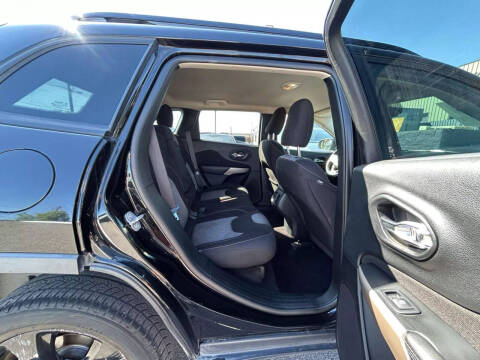 2017 Jeep Cherokee Sport Altitude