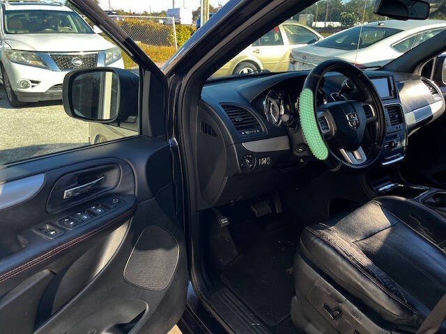 2013 Dodge Grand Caravan R/T