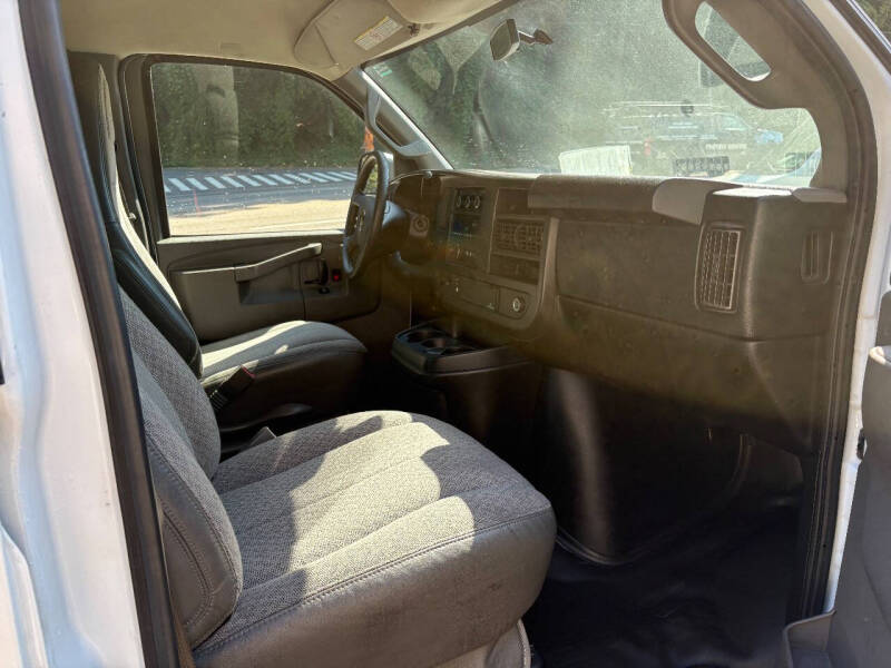 2017 Chevrolet Express 2500