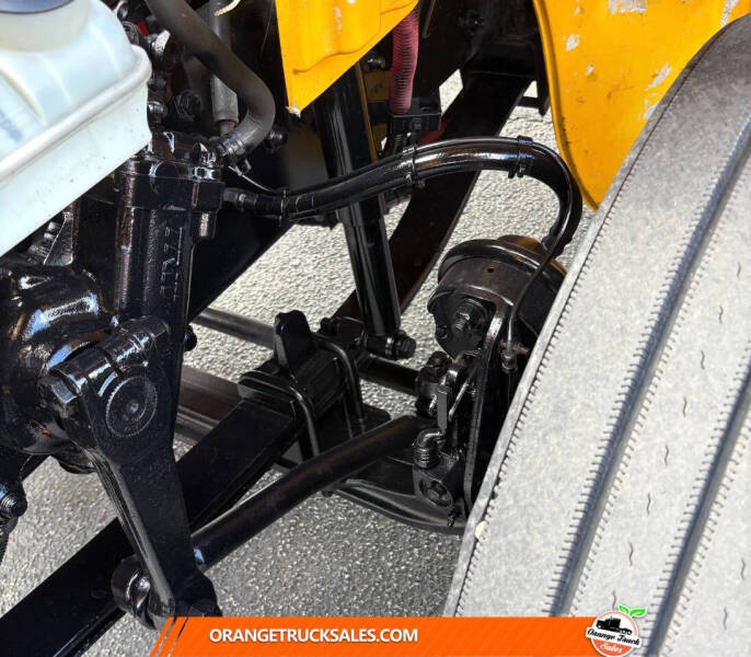 2020 Freightliner M2 106