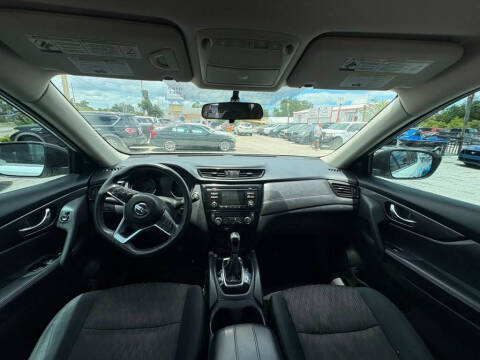 2017 Nissan Rogue SV