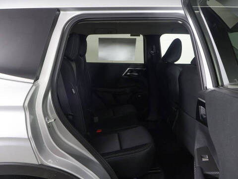 2026 Mitsubishi Outlander ES