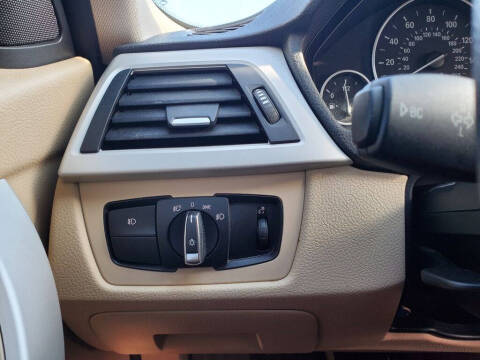 2016 BMW 3 Series 320i