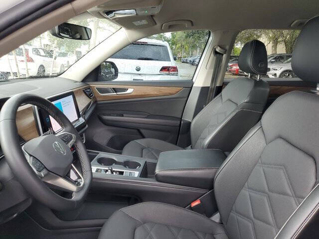 2024 Volkswagen Atlas SE