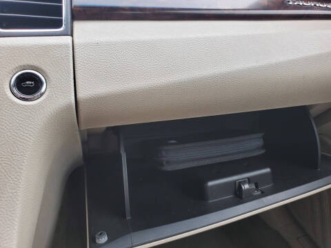 2011 Ford Taurus SEL