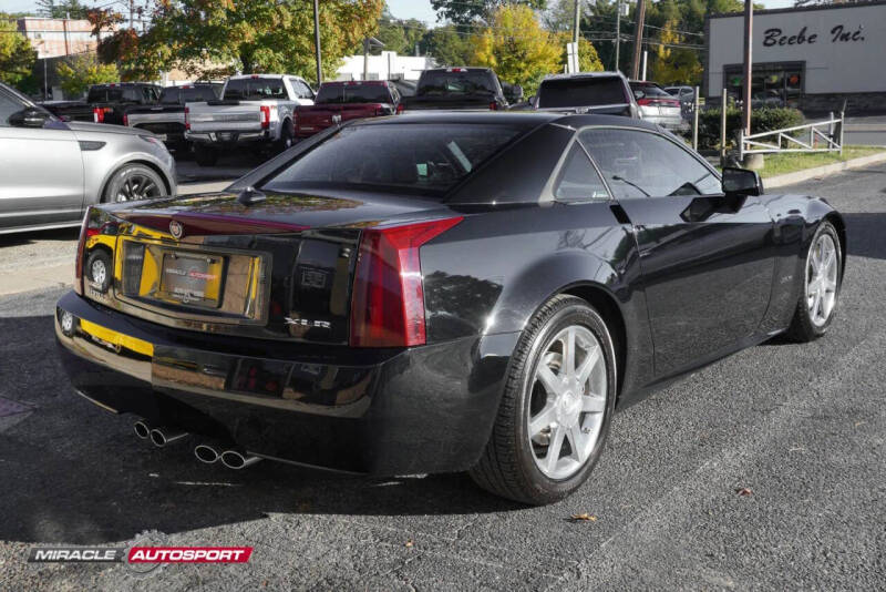 2005 Cadillac XLR