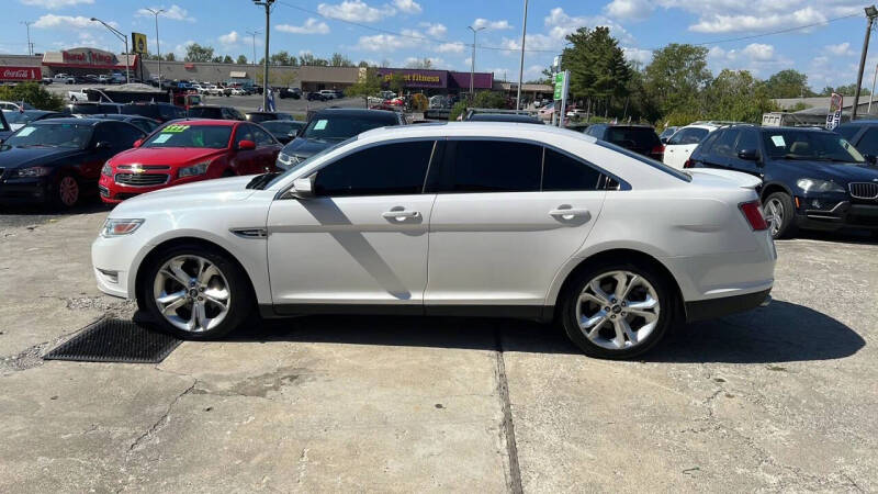 2010 Ford Taurus SHO