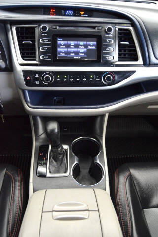 2019 Toyota Highlander LE Plus