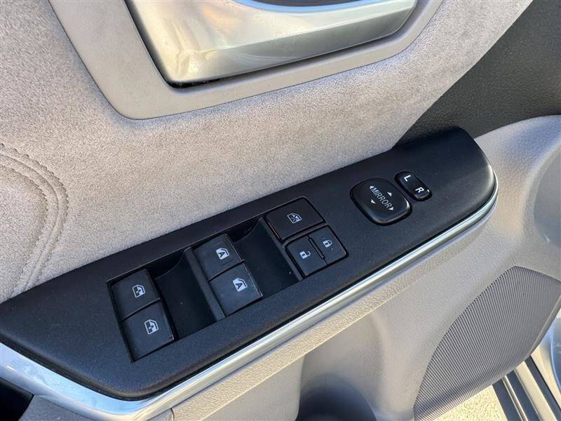 2016 Toyota Camry XLE