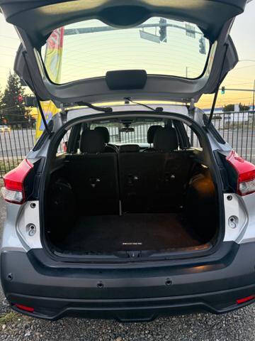 2020 Nissan Kicks S