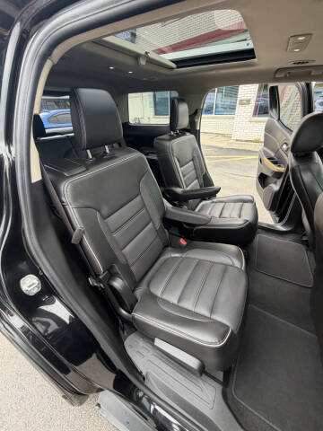 2017 GMC Acadia Denali