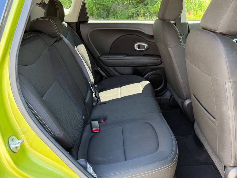 2016 Kia Soul +