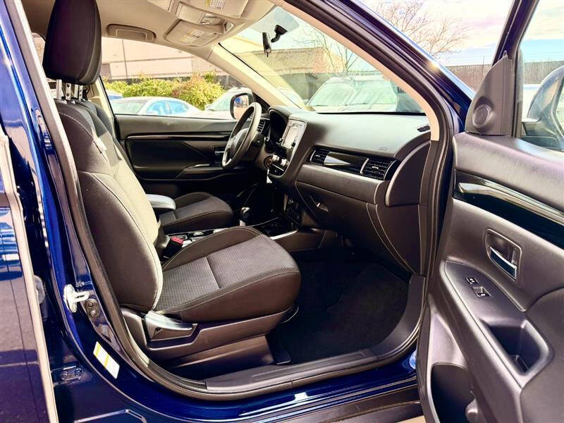 2020 Mitsubishi Outlander ES