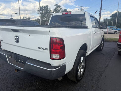 2017 RAM 1500 SLT