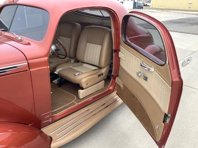 1937 Studebaker DICTATOR