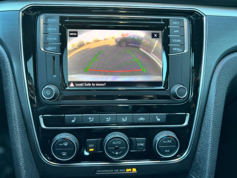 2018 Volkswagen Passat 2.0T R-Line