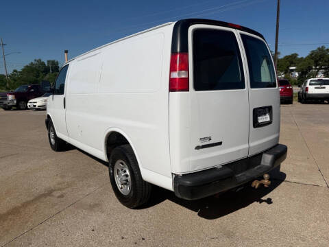 2017 Chevrolet Express 2500