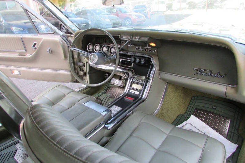 1966 Ford Thunderbird
